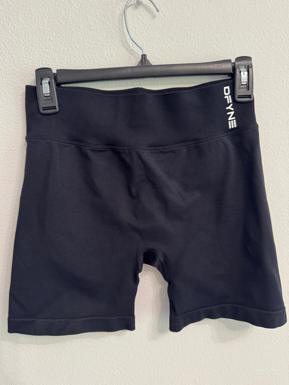 DFYNE Women's Black High-Rise Bike Shorts Size Medium